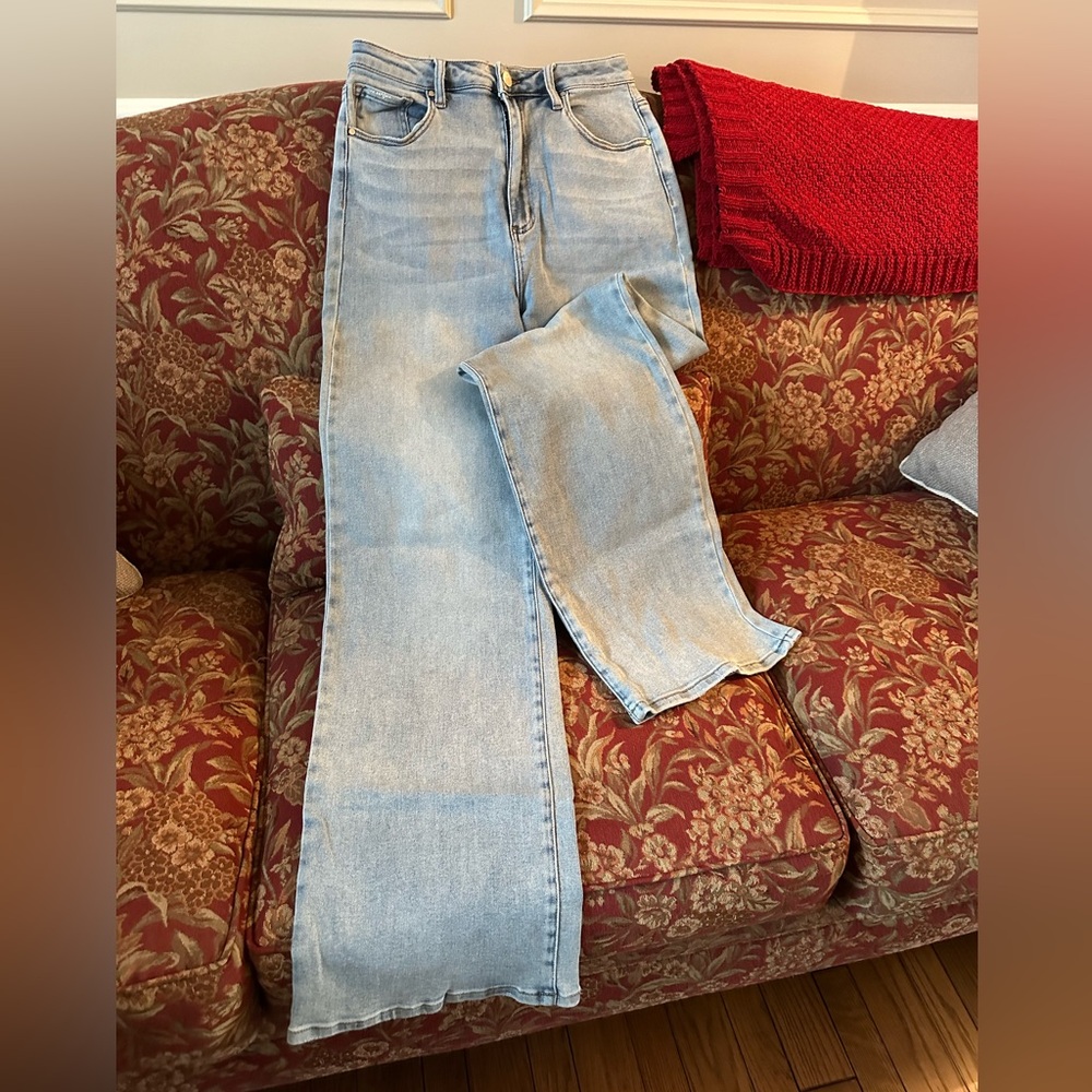 Neutral Ground Boyfriend Jeans Size 11 / 29